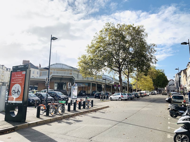 L’entrée du marché de Talensac à Nantes